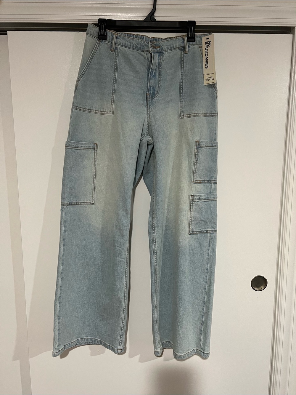 No Boundaries Light Wash Wide Leg Cargo Jeans
